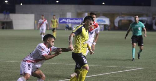 Uno de los líderes de Primera B ya piensa en refuerzos. San Luis de Quillota, cuadro que este fin de semana alcanzó la cima de la clasificación tras vencer agónicamente a Curicó Unido, tiene claro que se potenciará para las 15 fechas finales de competencia.
