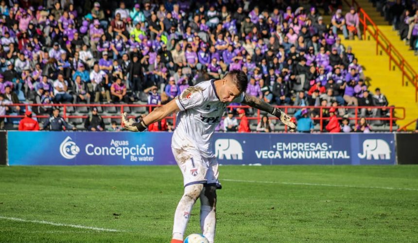 Futbolista elogia a Arica: 'Tienes todo para rendir'