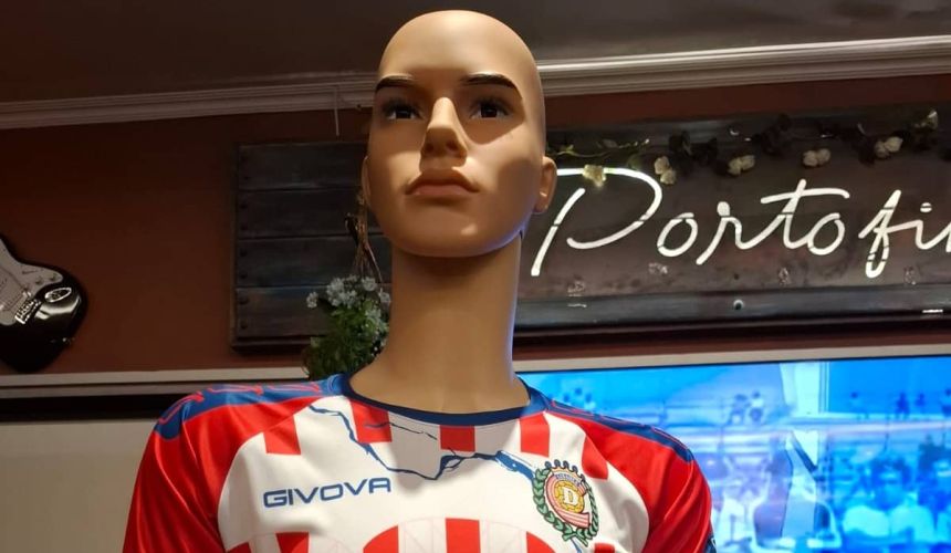 hermosa camiseta presentó elenco del fútbol chileno está próximo a cumplir 70 años