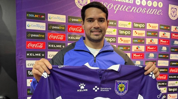 Deportes Concepción presentó a su nuevo refuerzo, el arquero argentino Gastón Gómez, de 29 años, quien cuenta con pasos por clubes importantes como Vélez Sarsfield, San Lorenzo y Racing Club.