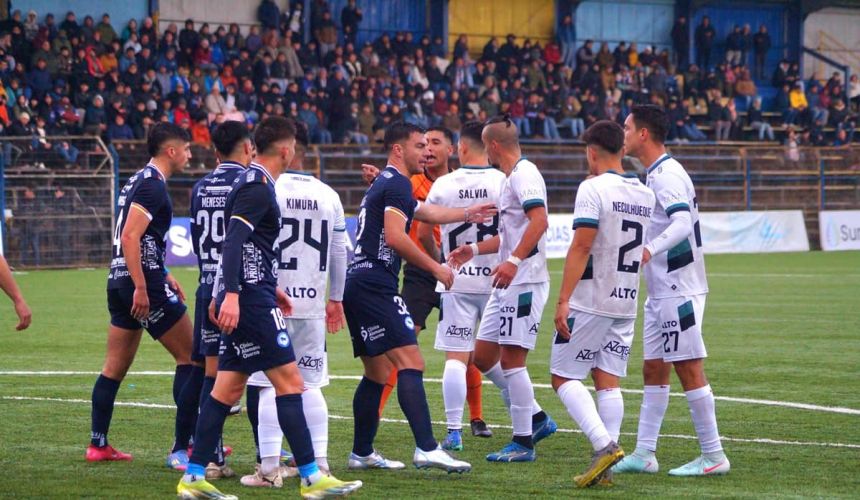 Osorno encaja su quinto triunfo al hilo y llega encendido al Clásico del Sur. A pesar de la lluvia, que minutos antes del inicio del partido fue bastante intensa y la baja temperatura, la gente llegó en buena cantidad al Parque Schott, para ver un sufrido triunfo de Provincial Osorno ante Brujas de Salamanca.