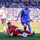 La Copa Chile conocerá hoy a su primer clasificado a los cuartos de final. El certamen copero tendrá actividad en el Estadio Nacional, a contar de las 18:00 horas, cuando Universidad de Chile reciba a Curicó Unido.