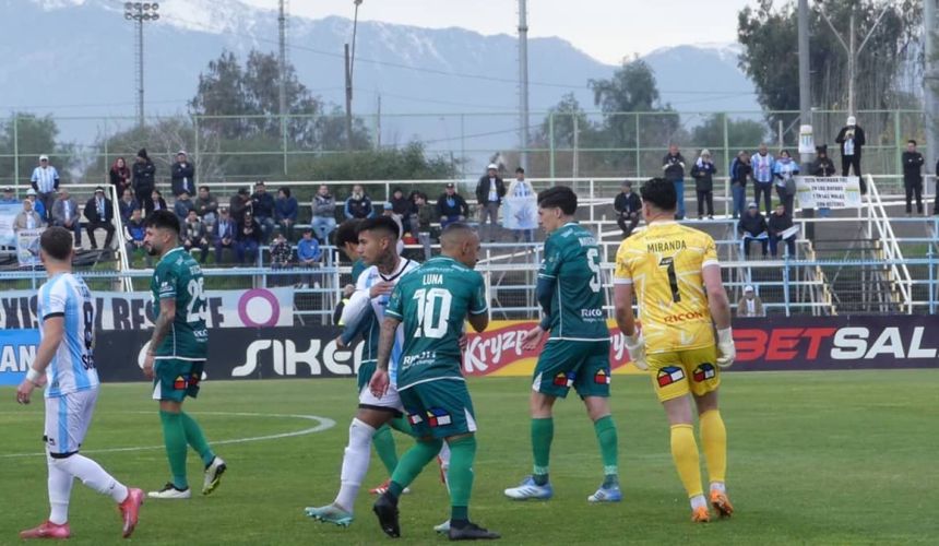Magallanes y Wanderers repartieron puntos en San Bernardo.