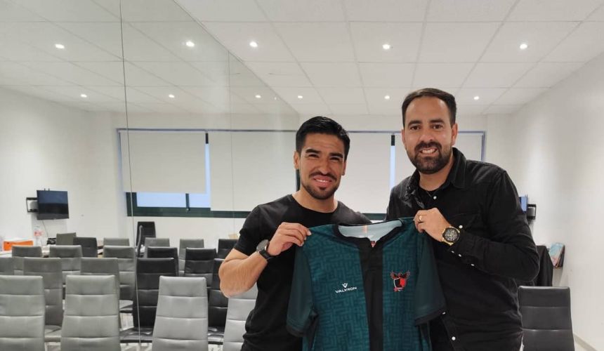 Dos chilenos de Primera B a Primera División en Europa