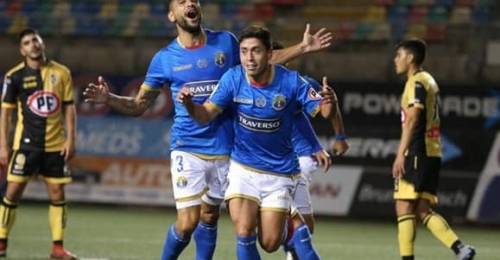 Rangers de Talca ya tiene a su primer refuerzo para la segunda rueda de Primera B. Lo había adelantado esta tarde el técnico Erwin Durán: era inminente el arribo de un futbolista de características ofensivas a la tienda piducana: llega Gonzalo Álvarez.