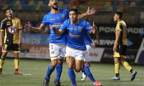 Rangers de Talca ya tiene a su primer refuerzo para la segunda rueda de Primera B. Lo había adelantado esta tarde el técnico Erwin Durán: era inminente el arribo de un futbolista de características ofensivas a la tienda piducana: llega Gonzalo Álvarez.