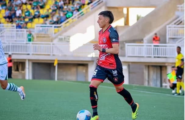 Deportes Limache pone paños fríos ante posible interés de Deportes Concepción por uno de sus delanteros