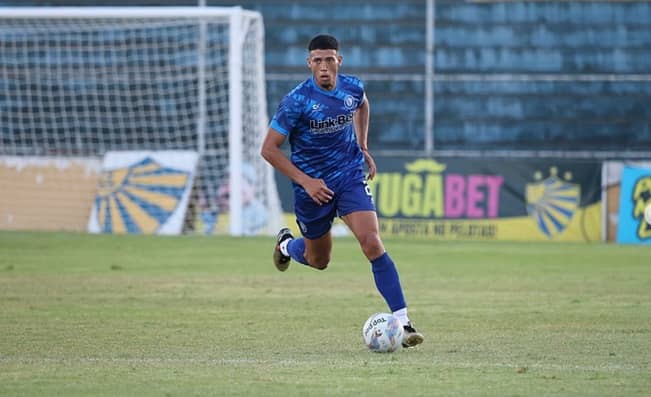 Club histórico de la Primera B se refuerza de urgencia para evitar una catástrofe deportiva: Unión San Felipe se lleva al defensa uruguayo Mauro Alfonso.