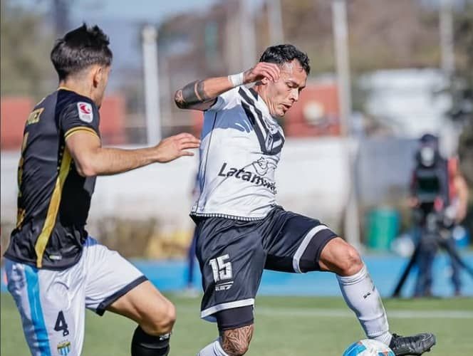 Santiago Morning sigue recortando puntos en su lucha por salir del último lugar de la tabla de posiciones de Primera B. El cuadro bohemio recibió a Magallanes, duelo que terminó igualado sin goles en el Municipal de La Pintana.