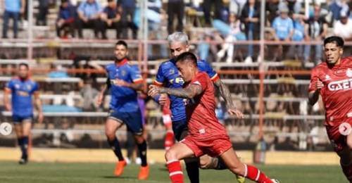 San Marcos de Arica lo dio vuelta ante Unión San Felipe y recuperó la cima de la tabla de posiciones de Primera B. El cuadro ariqueño abrió la fecha en el Valle del Aconcagua vs el complicado conjunto albirrojo, que lucha por escapar de los últimos lugares.