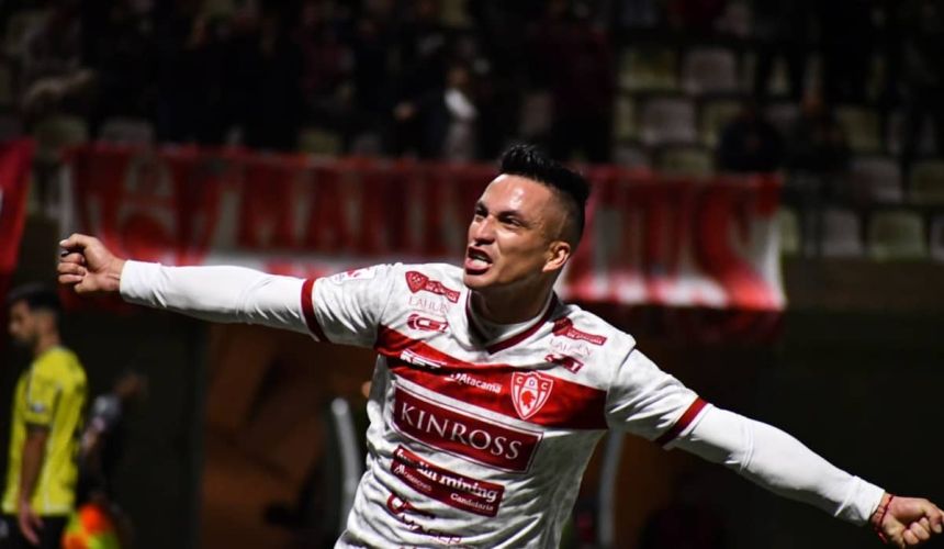 Deportes Copiapó sigue muy sólido en casa y le pisa los talones al líder de Primera B