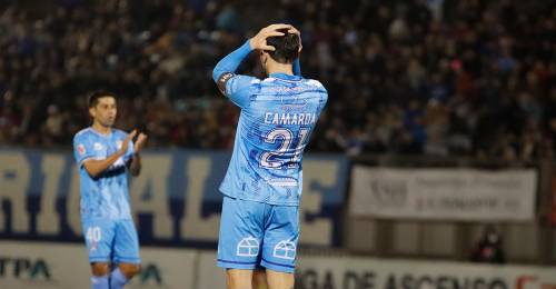 La alerta de tsunami en Chile, activada tras el poderoso terremoto de magnitud 8.8 que sacudió Rusia, generó impactos directos en el fútbol nacional. Uno de los líderes de la Primera B, San Marcos de Arica, se vio obligado a suspender sus entrenamientos como medida preventiva ante la emergencia decretada en el borde costero.