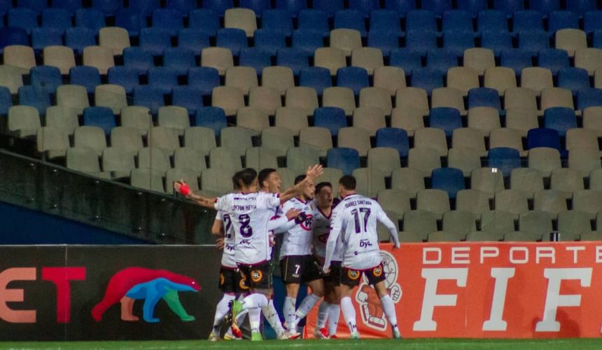 Jugador revelación de la Primera B 2025 firma contrato profesional con Rangers