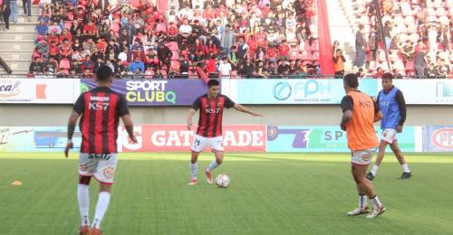 El defensa de Rangers Sebastián Acuña sigue sufriendo con su lesión y no podrá estar disponible para el duelo de la fecha 22 ante Magallanes. El jugador, que había pasado por una cirugía tras fracturarse el maléolo tibial en junio, presentó una complicación en su recuperación y quedó descartado nuevamente por el cuerpo técnico.