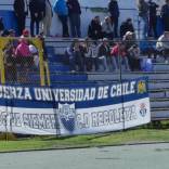Diversas muestras de apoyo a hinchas de Universidad de Chile tras incidentes en Argentina se manifestó en varias canchas del ascenso este fin de semana luego de los graves incidentes y agresiones que sufrieron los hinchas azules en Argentina, el miércoles pasado, en el duelo de revancha por los octavos de final de la Copa Sudamericana, vs Independiente.
