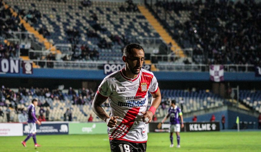 Dos sensibles bajas tiene Curicó Unido para el clásico vs Rangers de Talca. El cuadro albirrojo recibirá a los piducanos el sábado a contar de las 15:00 horas en el Municipal de Molina, duelo para el que no podrá contar con su mejor jugador, Diego Rojas, y con otro de sus elementos claves; el lateral por izquierda Ronald de la Fuente.