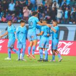 Deportes Iquique suma refuerzos en un intento por revertir su mal momento en el Campeonato Nacional y evitar el descenso a Primera B. El equipo confirmó la llegada del volante argentino Agustín Venezia, de 22 años, quien se convierte en la tercera y última incorporación del club nortino en este mercado de pases.