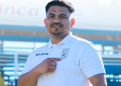 Tras la sorpresiva salida de Marcelo Palma, el elenco de Deportes Melipilla ya tiene a quien se haga cargo de la banca. El nuevo DT de los "Potros" será Marcos Muñoz, profesor de educación física, exjugador de fútbol joven y formador de las series menores, quien asume la dirección técnica del primer equipo.