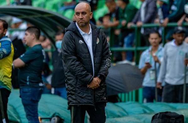 La salida de Sebastián Núñez de Concón National sorprendió a muchos, considerando que el equipo marchaba sexto en la Segunda División chilena y lejos de la zona de descenso. Aunque los resultados en la segunda rueda no fueron los mejores, el rendimiento del cuadro aurinegro venía en alza desde su llegada. De ahí que la medida tomara desprevenidos a muchos, incluido el propio Núñez. 