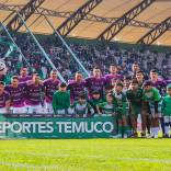 Aunque el mercado de pases en Primera B ya cerró, Deportes Temuco puede fichar gracias a una excepción reglamentaria provocada por la lesión de larga duración de Julio Castro. Esteban Valencia, DT del conjunto albiverde, reconoció que el club aún evalúa si usará ese cupo extra para incorporar un nuevo refuerzo.