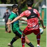 Santiago Wanderers tuvo un amistoso vs Unión San Felipe, duelo que sirvió para que los caturros alisten su regreso al torneo de Primera B, situación similar a la del cuadro del Valle del Aconcagua.