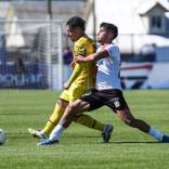 Mauricio Benavente confía en salvar a Curicó Unido del descenso a Segunda División. El técnico comenzó con una derrota 3 a 1 ante San Luis de Quillota su interinato al mando del primer equipo albirrojo.