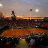 El equipo de Nicolás Massú no dio opción y cerró con un contundente 4-0 la serie disputada en Santiago. Con Cristian Garín, Tomás Barrios, Matías Soto y el debutante Daniel Núñez como protagonistas, Chile aseguró su paso a las Qualifiers del próximo año.
