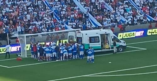 Un problema de salud de Patricio Toledo obligó a suspender momentáneamente la despedida de los capitantes de Universidad Católica, Cristian Álvarez, Milovan Mirosevic y José Pedro Fuenzalida.