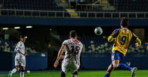 Dos sensibles bajas tendrá Universidad de Concepción para visitar a Rangers. El elenco universitario está en plena lucha por el título de la Primera B y por lo mismo el choque con los talquinos y las siete fechas que restan del ascenso, asoman como trascendentales para alcanzar aquel objetivo.