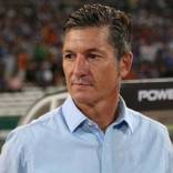 Deportes La Serena ya tendría a su cuarto DT del 2025. El cuadro granate habría asegurado al argentino Mario Sciacqua, según adelantó Mi Radio. Los papayeros optarían por el trasandino, quien llegaría a ocupar el lugar de Francisco Bozán, quien se encontraba al mando de manera interina.