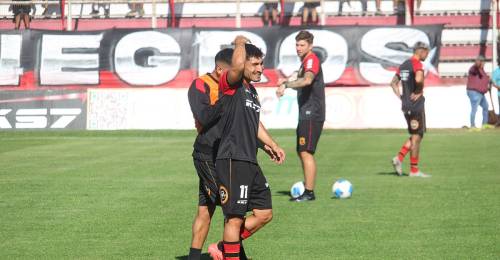 Esta tarde regresó a los entrenamientos el cuadro de Rangers de Talca, conjunto que se ubica en el noveno lugar en la tabla de posiciones de Primera B, hoy fuera de la zona de liguilla que cierra San Luis de Quillota con 35 unidades, apenas dos más que los piducanos.