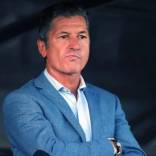 Deportes La Serena presentó a su cuarto técnico en 2025,  en medio de una temporada marcada por la inestabilidad. El club granate se ubica en el puesto 13° con 19 puntos, apenas dos por encima de la zona de descenso.