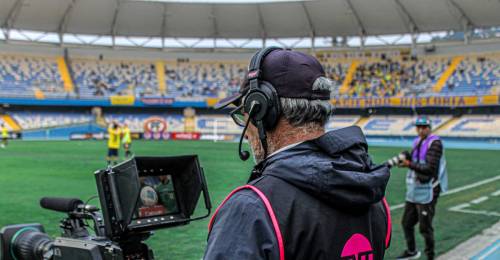 TNT Sports podría cambiar de dueño: así al menos lo adelanta Hollywood Reporter, medio que da cuenta de un importante cambio que podría vivir la cadena televisiva que ostenta los derechos de transmisión del fútbol chileno.