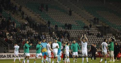 Esteban Valencia aclara polémica frase en Deportes Temuco: "Me saco el sombrero por todos"