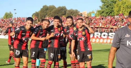 Una grave lesión sufrió el defensa de Rangers de Talca Vicente Durán