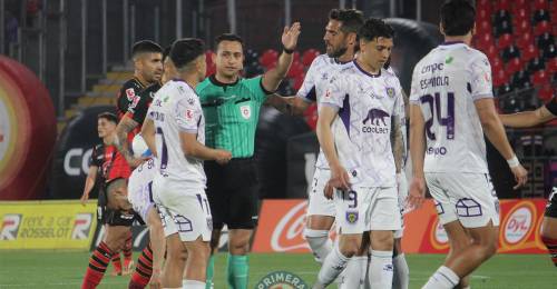 En Deportes Concepción lamentaron presunto penal no sancionado sobre Larrivey