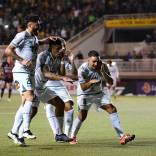 Santiago Wanderers recuperó a tres jugadores para el regreso de la Primera B. El decano del fútbol chileno podrá contar con los delanteros Enzo Gutiérrez y Maximiliano Cuadra, además del defensa central, Víctor González Chang.