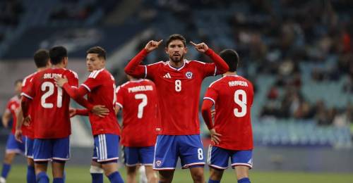 Chile derrota 2-1 a Perú y cierra con triunfo su gira por Rusia