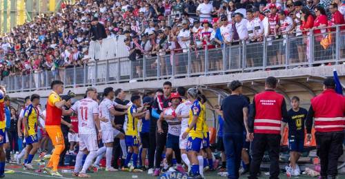 Deportes Copiapó perderá a cuatro jugadores para el inicio de la liguilla de ascenso de Primera B. Independiente de si comienza en cuartos de final o semifinal de la competencia por el segundo cupo a Primera División -está pendiente la apelación de Santiago Morning por el caso Esteban Paredes- los atacameños llegarán con importantes bajas a la postemporada.