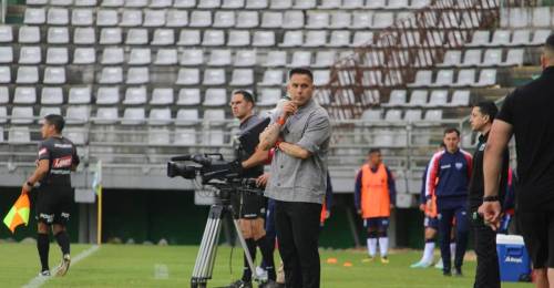 En duda la continuidad de Arturo Sanhueza en Deportes Temuco